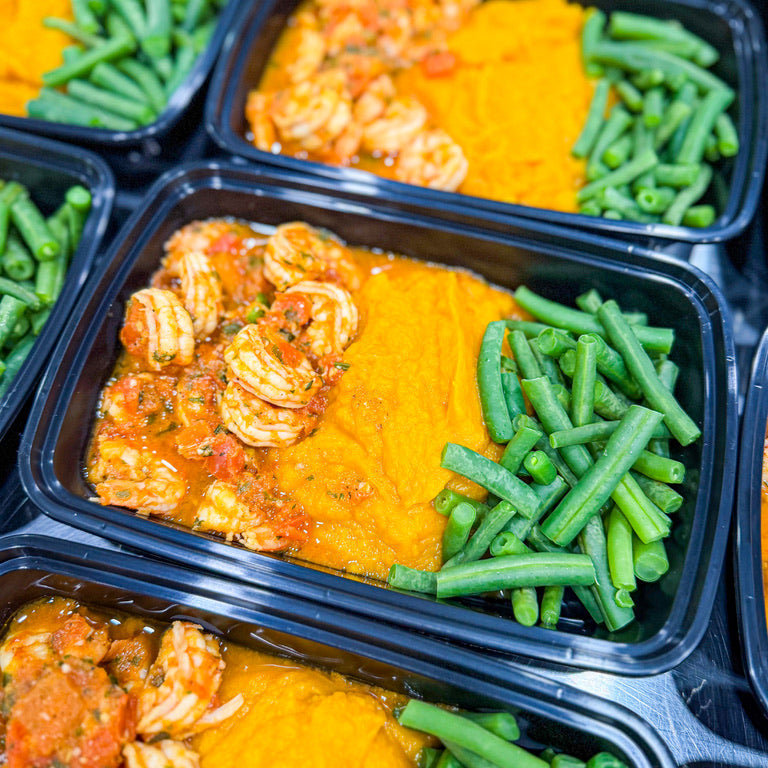 PRONTA ENTREGA, MENU SAUDÁVEL, MARMITA CONGELADA- Camarão ao molho, purê de abóbora e vagem refogada