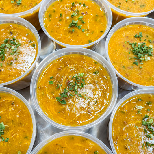 Caldo de Mandioca com Bacon e Frango Desfiado
