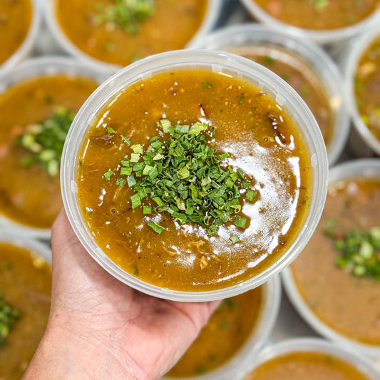 Caldo de Mandioca com Carne Desfiada e Calabresa
