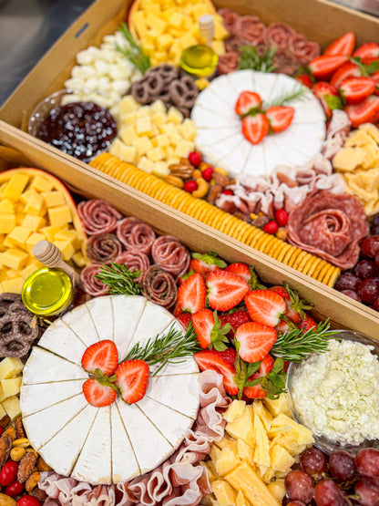 (NEW YEAR) Charcuterie Box