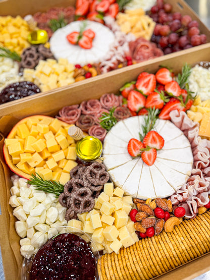 (NEW YEAR) Charcuterie Box
