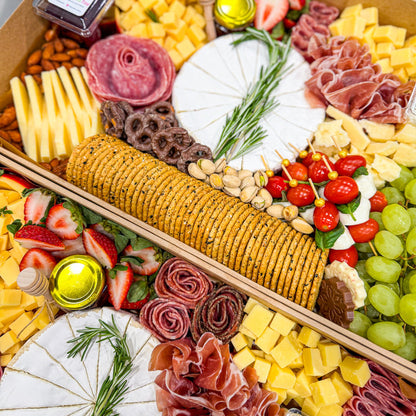 (NEW YEAR) Charcuterie Box