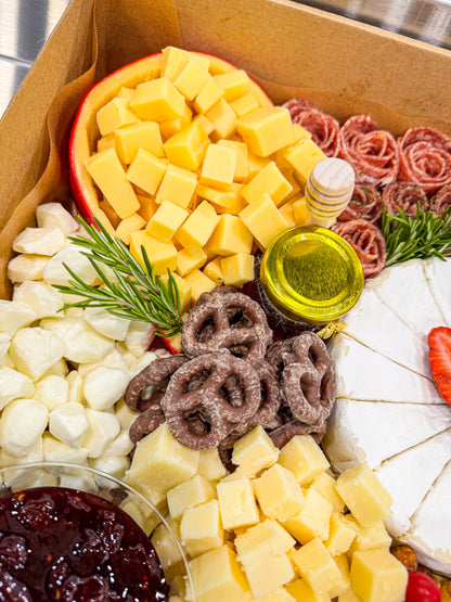 (NEW YEAR) Charcuterie Box