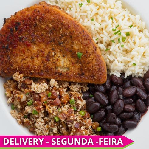 CASEIRO REGULAR - Bife à milanesa, arroz branco, farofa de calabresa com bacon e feijão preto à parte