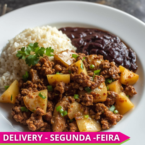 CASEIRO REGULAR - Carne moída com batatinhas, arroz branco e feijão preto à parte