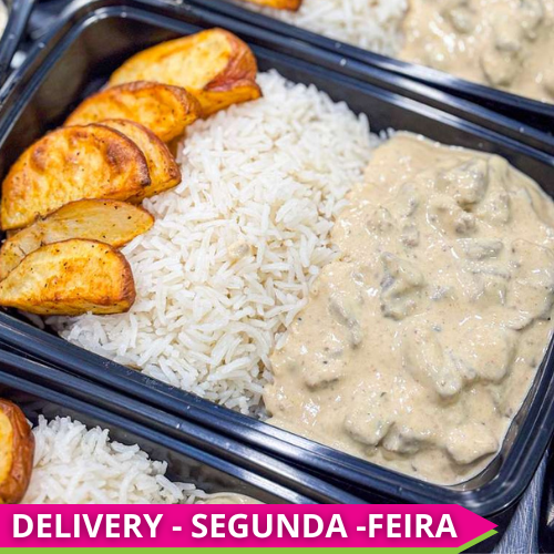 CASEIRO ECONÔMICO - Cubos de filé mignon ao molho de catupiry, arroz branco e batatas assadas