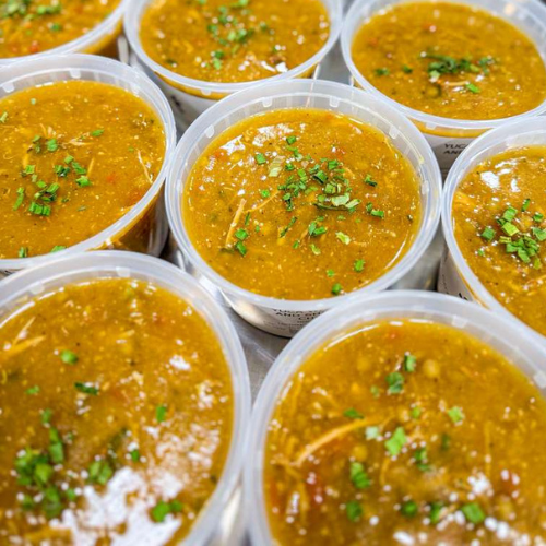 Caldo de Mandioca com Lentilha e Frango Desfiado