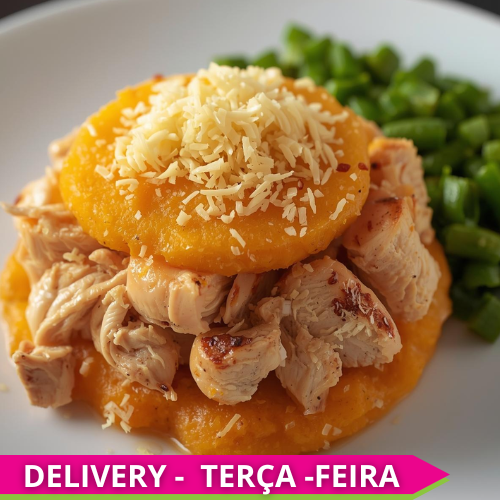 SAUDÁVEL ECONÔMICO - Escondidinho de frango desfiado com purê de abóbora e queijo low fat e vagem refogada