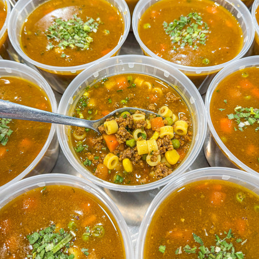 Sopa da Vovó com vegetais, macarrão e carne moída