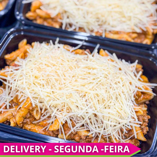 CASEIRO ECONÔMICO - Penne à bolonhesa cremoso e queijo parmesão por cima