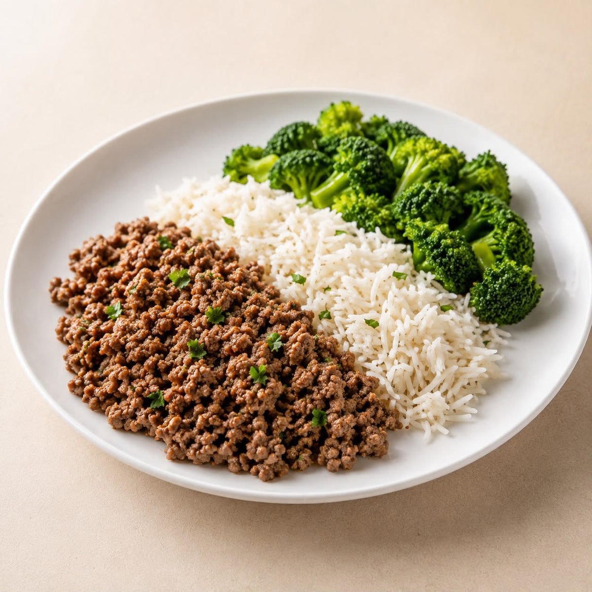 LEAN BALANCE 350G - Carne moída, arroz basmati e brócolis.
